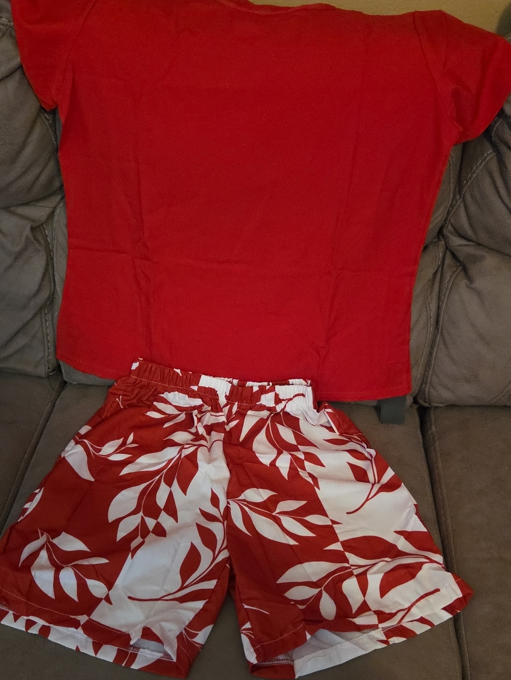 Red Floral Print Women’s 2 Pc. Short Set NWOT